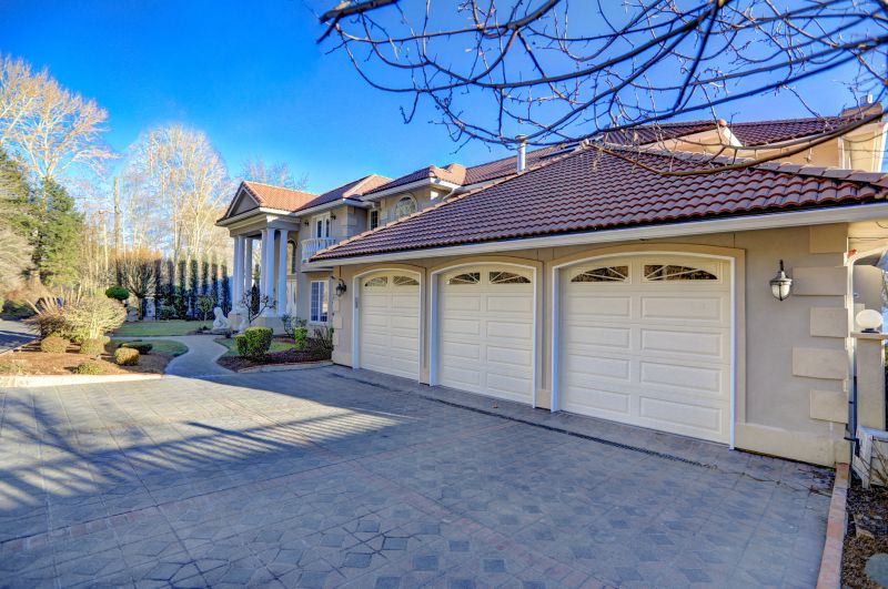 Garage Stucco Repair in Santa Rosa, CA